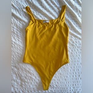 Aritzia Babaton Contour Bodysuit